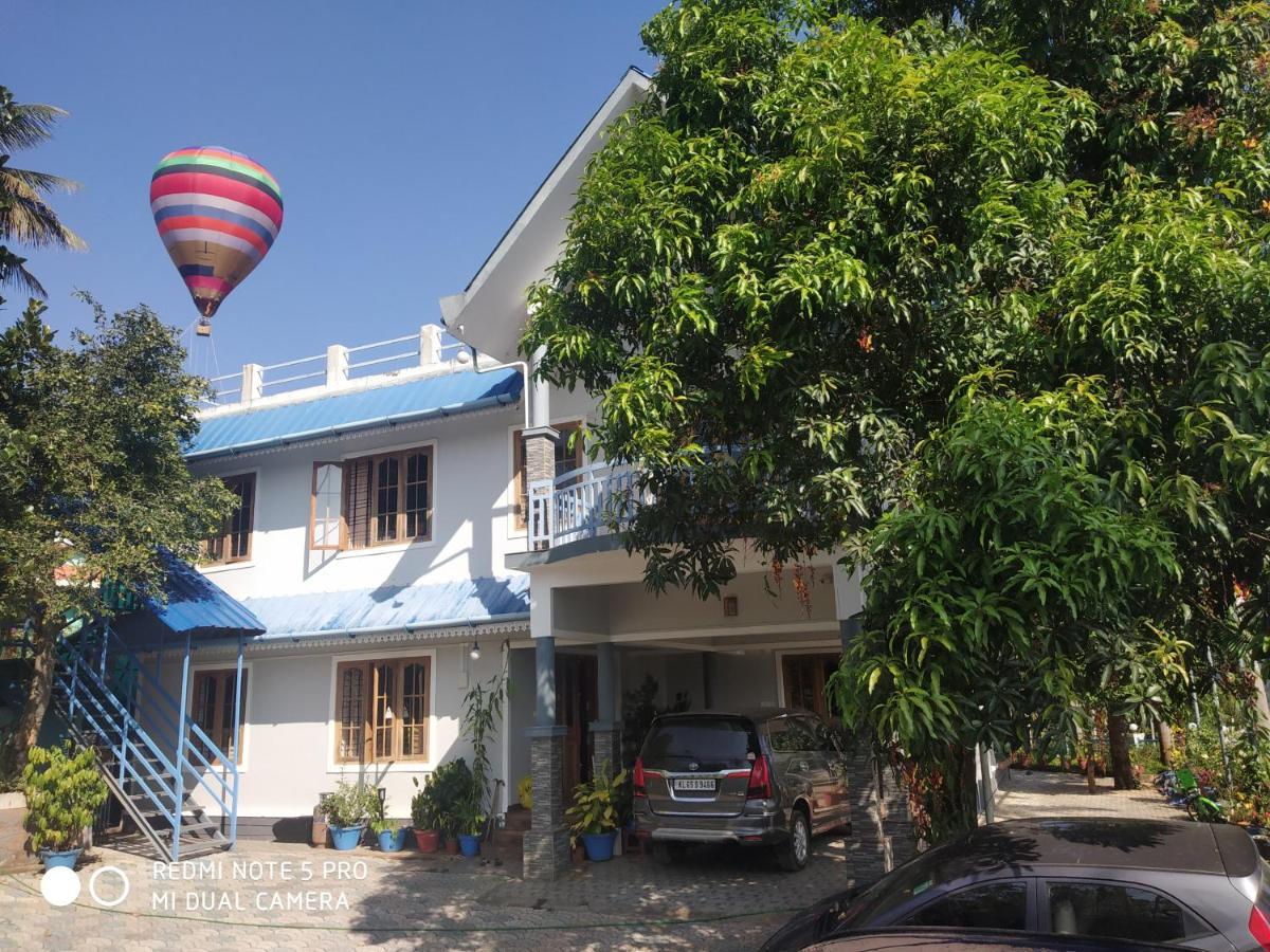 Bed and Breakfast Munnar Blue Mist Esterno foto